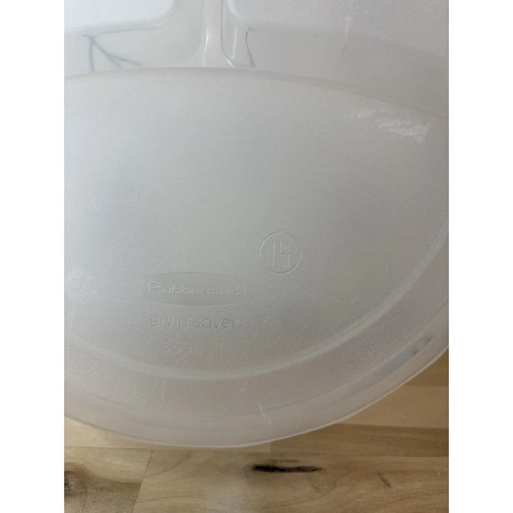 VTG Rubbermaid Servin' Saver #14 3 Section Meal Prep Containers Snap Lid Lot 2